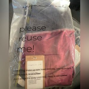 Memphis Raspberry Barefoot Leggings